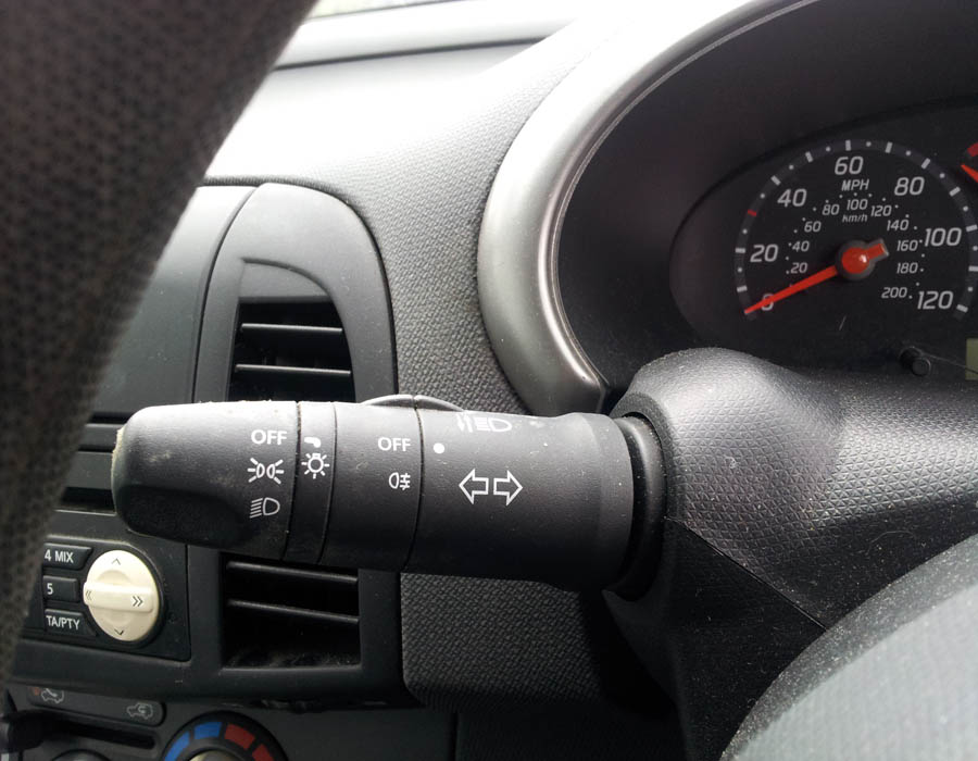 Nissan Micra E indicator-switch
